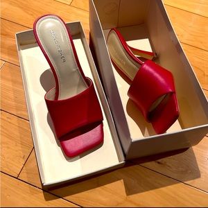Marc Fisher red mule sandals low heel 7 new